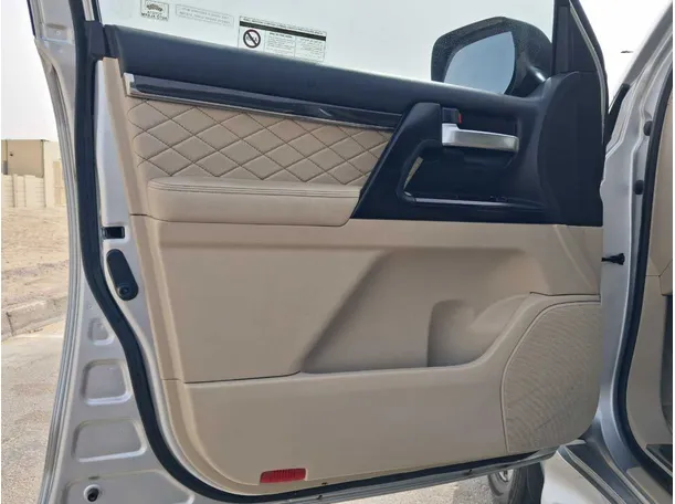Gallery image of  {"id":212,"name":"Land Cruiser","company_id":65,"type_id":1,"created_at":"2025-02-06T17:53:17.000000Z","updated_at":"2025-02-06T17:53:17.000000Z"}